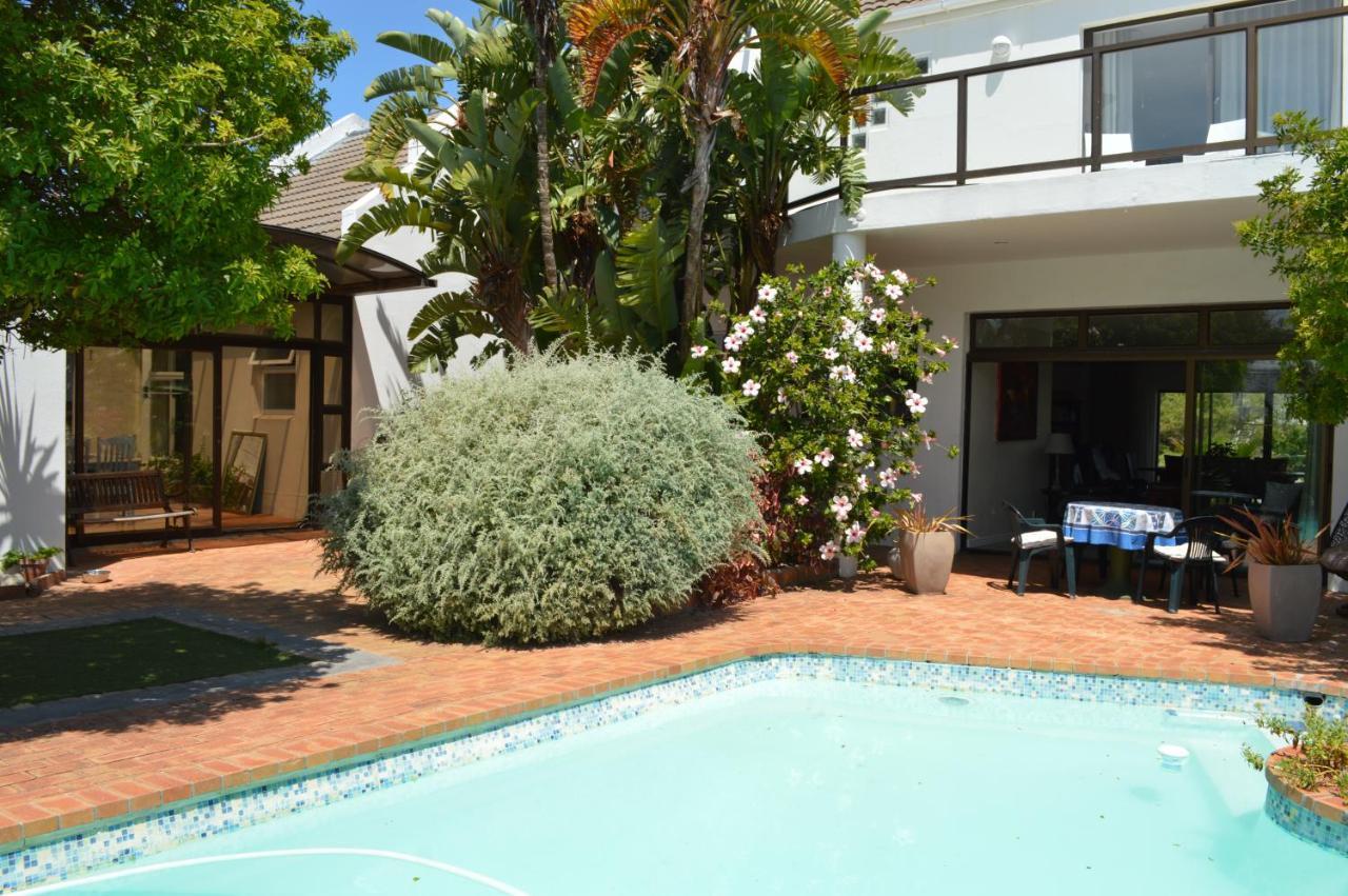 Boutique Accomodation On The Water In Marina Da Gama, Muizenberg, Kapstadt Exterior foto