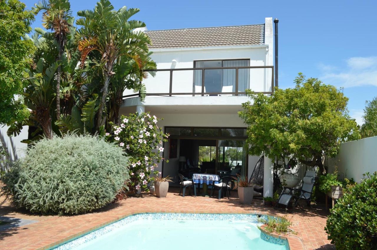 Boutique Accomodation On The Water In Marina Da Gama, Muizenberg, Kapstadt Exterior foto