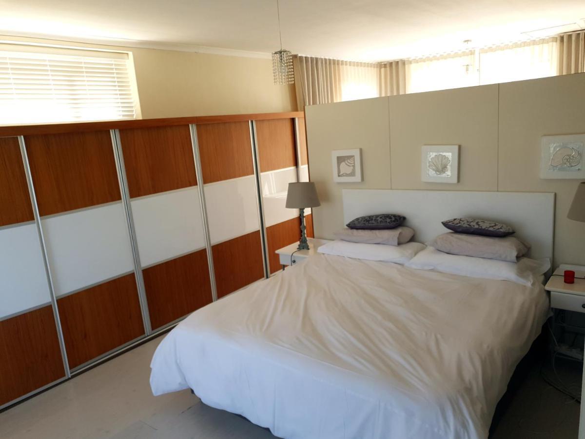 Boutique Accomodation On The Water In Marina Da Gama, Muizenberg, Kapstadt Exterior foto